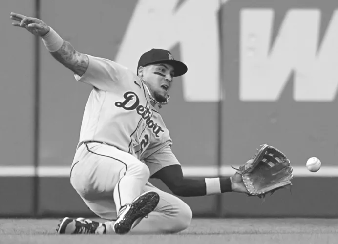 10-run inning fuels Twins’ blitz of Tigers